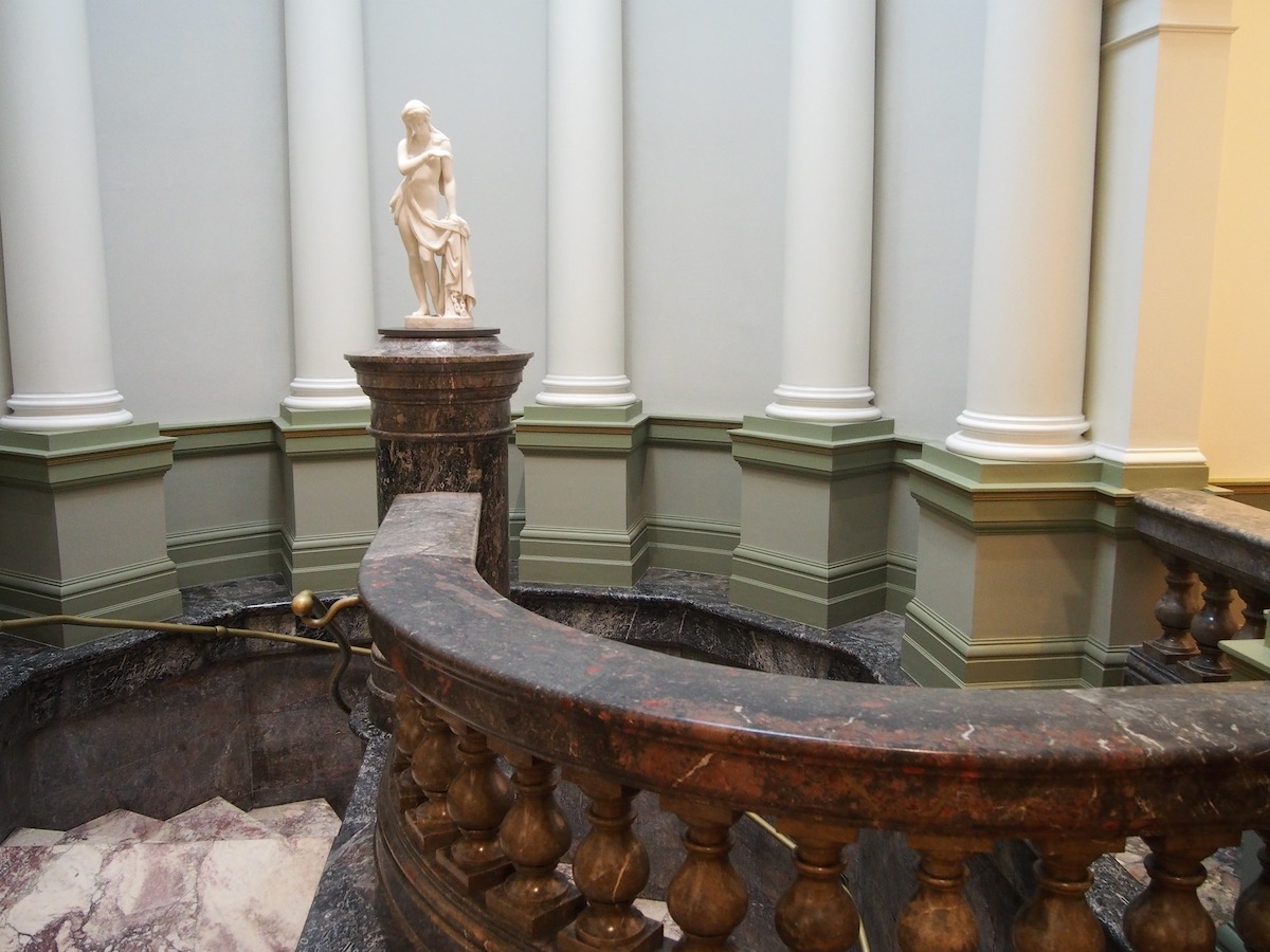 Marble staircase at the Art Gallery of NSW with Greek slave sculpture