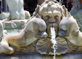 Best Fountains in Italy Neptune Nettuno