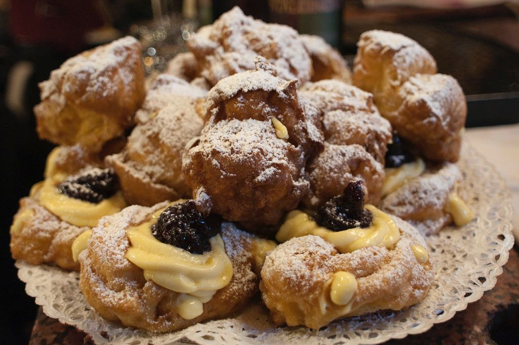 Best Italian Desserts Delicious Pastry Zeppole