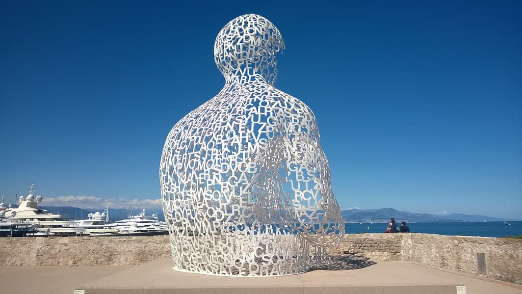 Nomade sculpture Antibes France