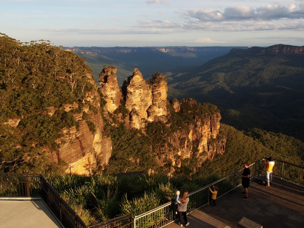 The Three Sisters viewed from Echo Point