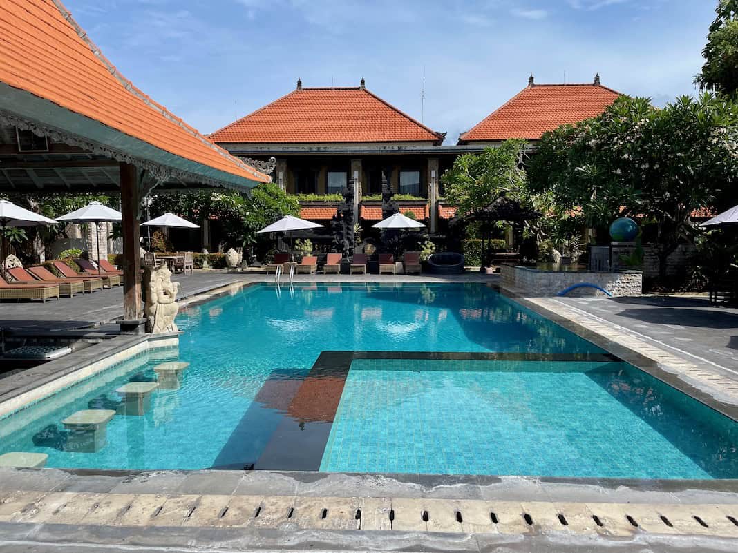 Pool at Satriya Cottages Kuta Hotel