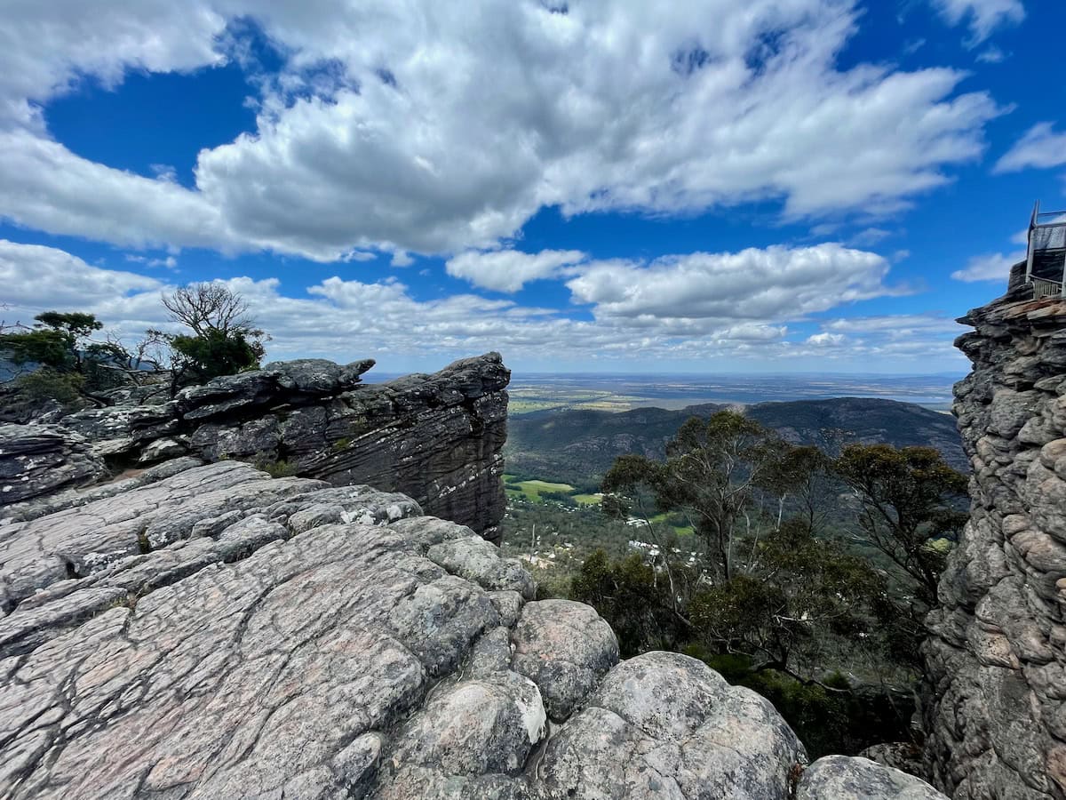 Pinnacle Cliffs overlooking Halls Gap Grampians