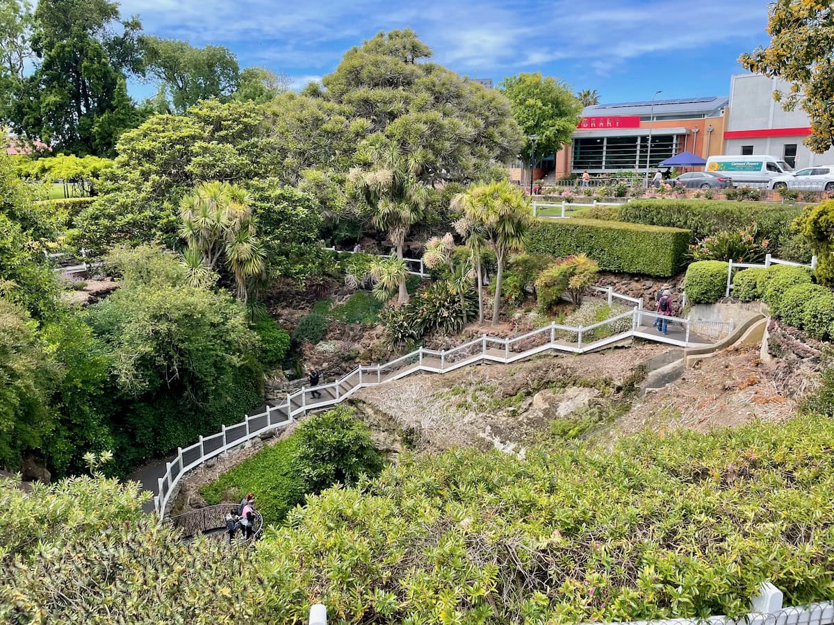 Mount Gambier Cave Garden