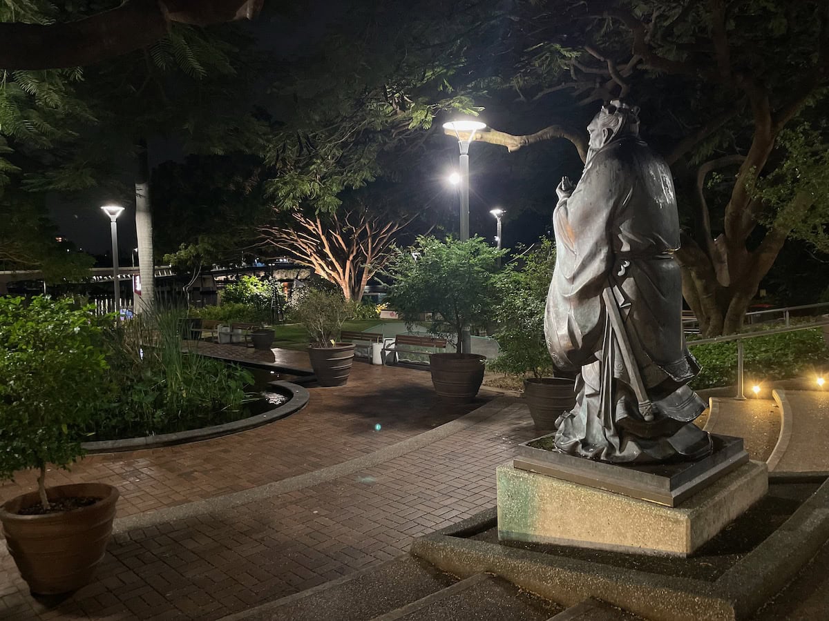 Confucius Statue Epicurious Garden Night South Bank Brisbane