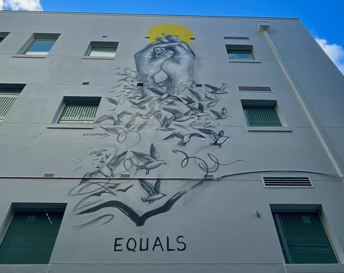 Skitsofrenis Art Mural Hands Praying to Greek God Apollo