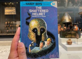 The Hardy Boys 52 The Shattered Helmet