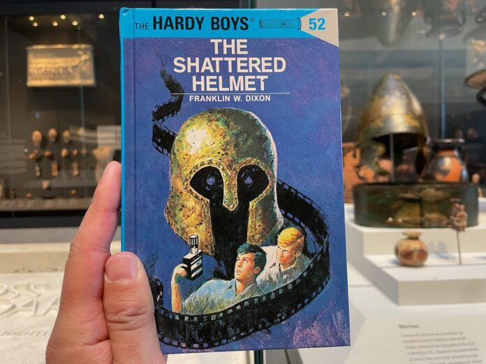 The Hardy Boys 52 The Shattered Helmet